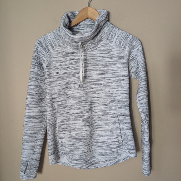 Marmot Annie Pullover Sweatshirt - Women's size small Heathered Grey. - Picture 2 of 6